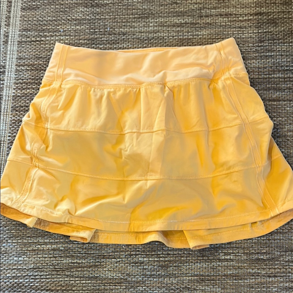 Lululemon pace rival skirt